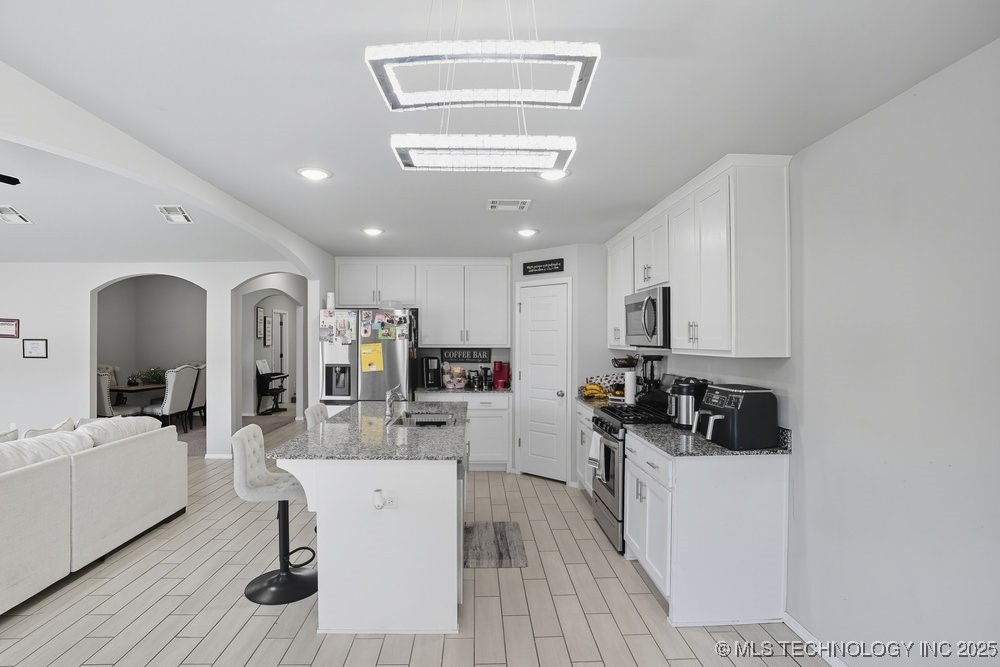 1917 E Van Buren Street