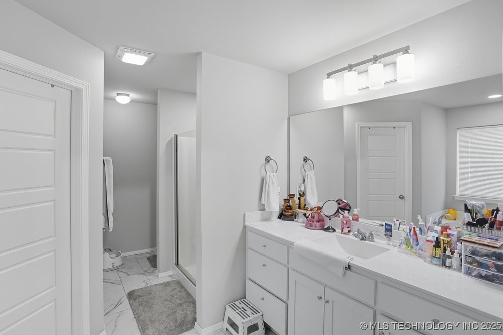 1917 E Van Buren Street