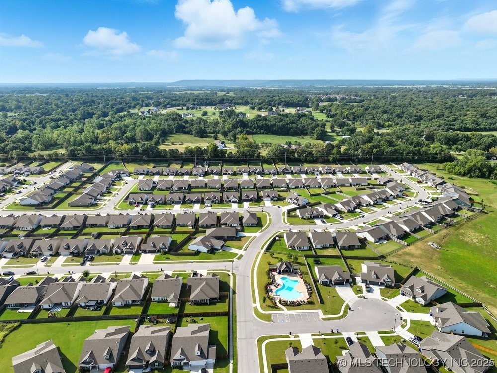 1917 E Van Buren Street