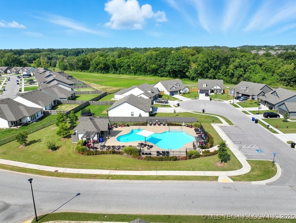 1917 E Van Buren Street