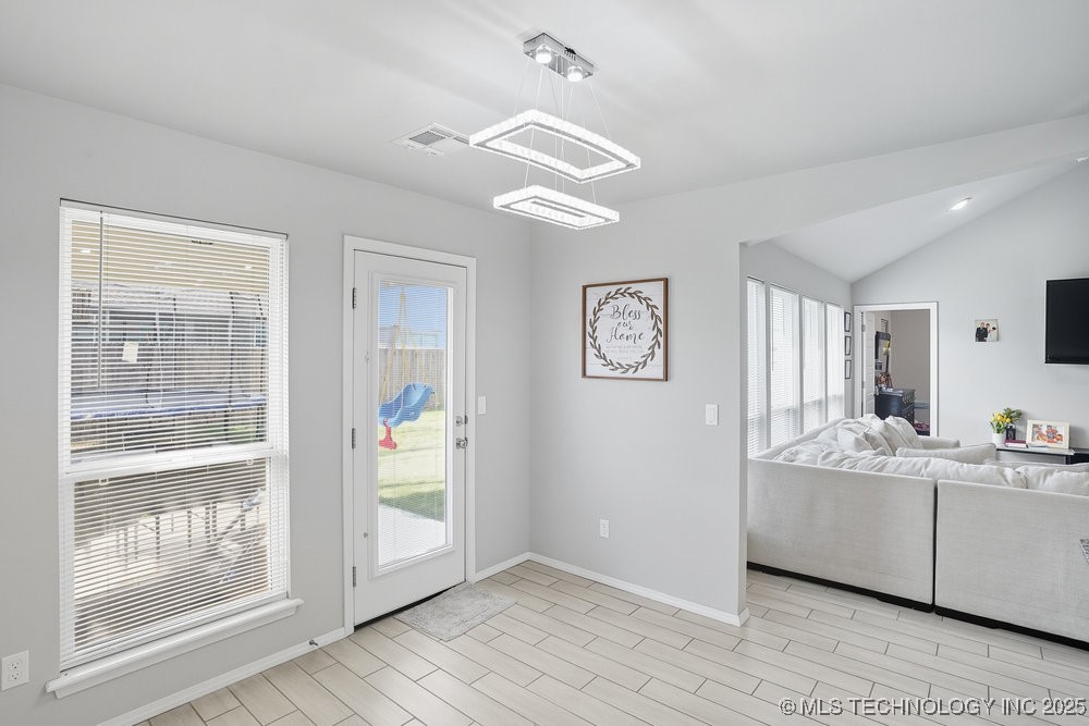 1917 E Van Buren Street