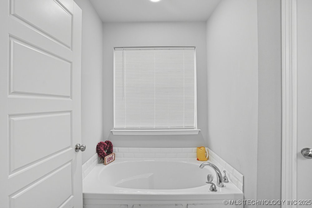 1917 E Van Buren Street