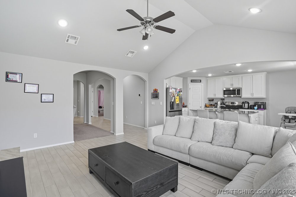 1917 E Van Buren Street