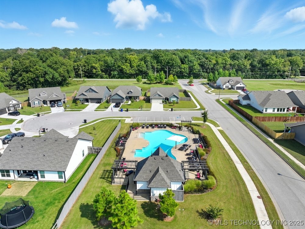 1917 E Van Buren Street