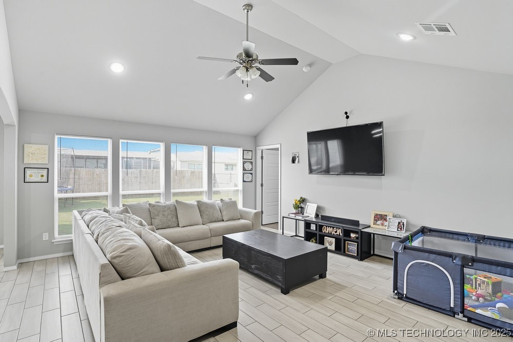 1917 E Van Buren Street