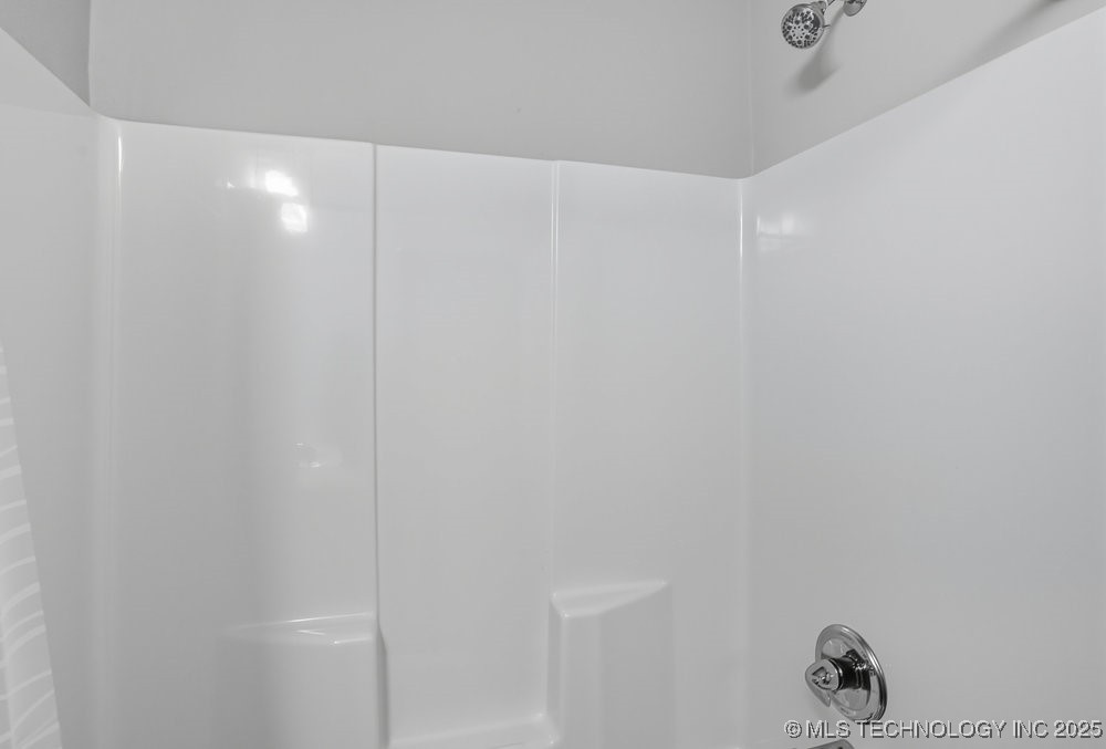 1917 E Van Buren Street