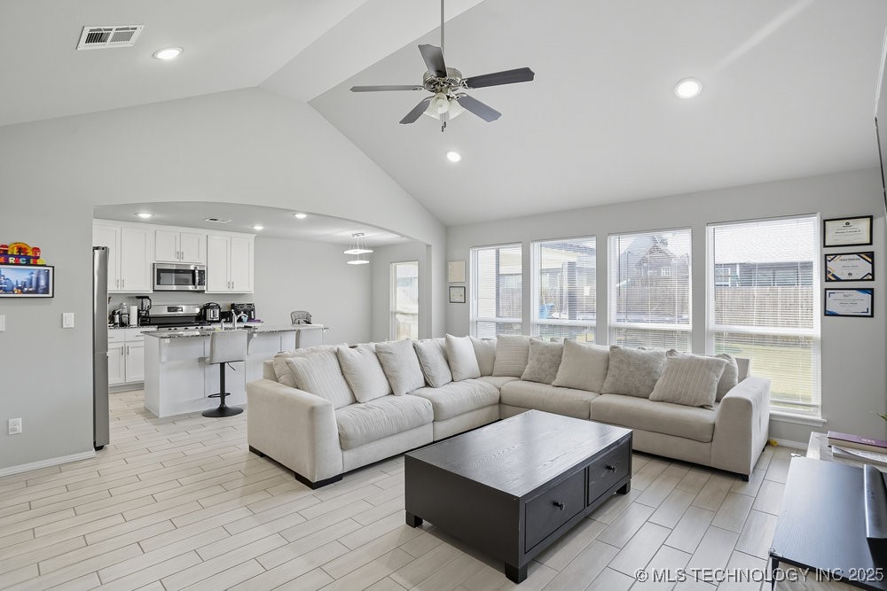 1917 E Van Buren Street