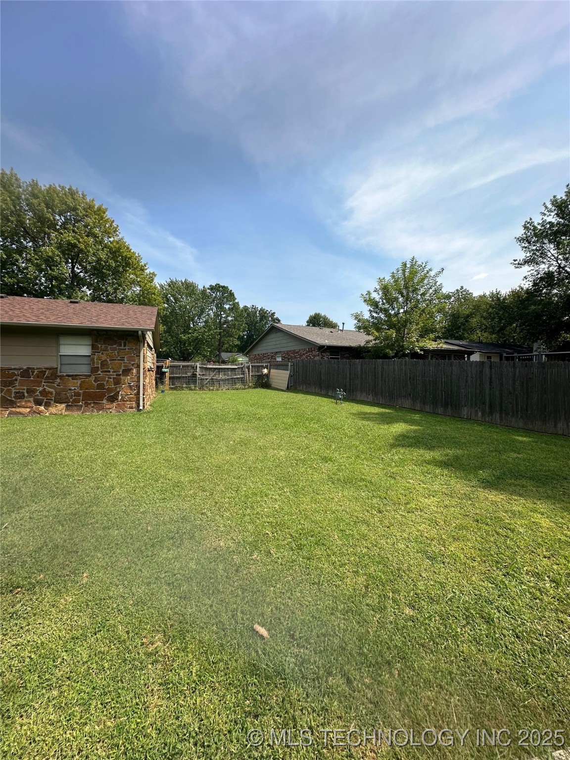 2500 S Walnut Avenue