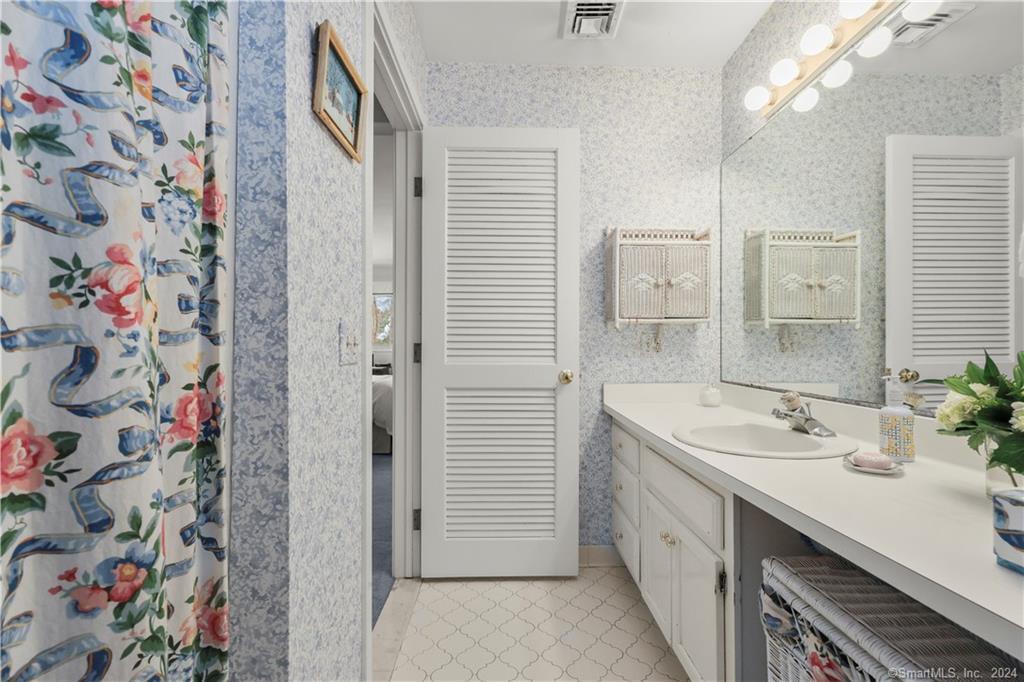 82 Salt Meadow Road 82