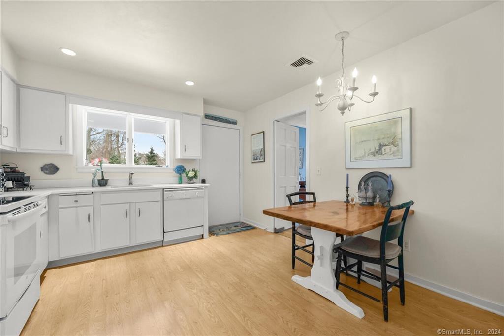 82 Salt Meadow Road 82