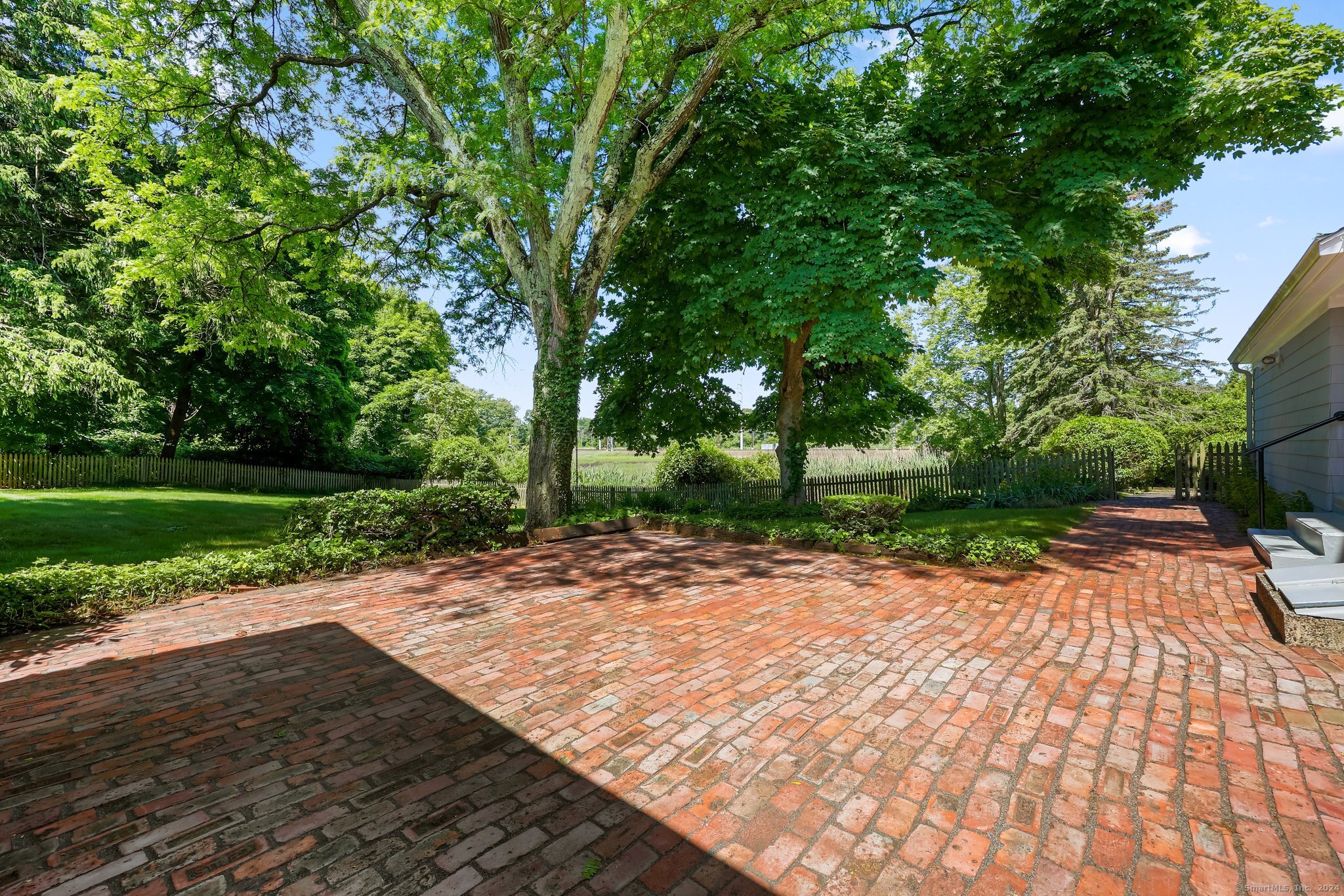 127 South Gate Lane