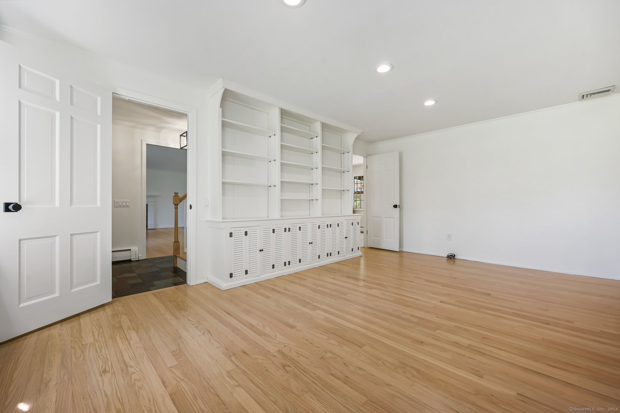 127 South Gate Lane