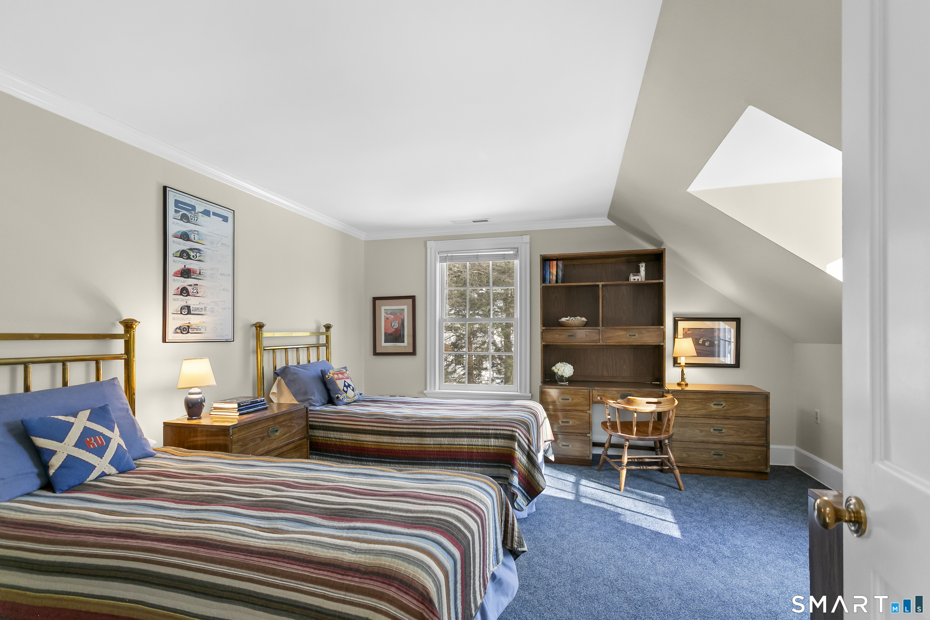 3674 Congress Street