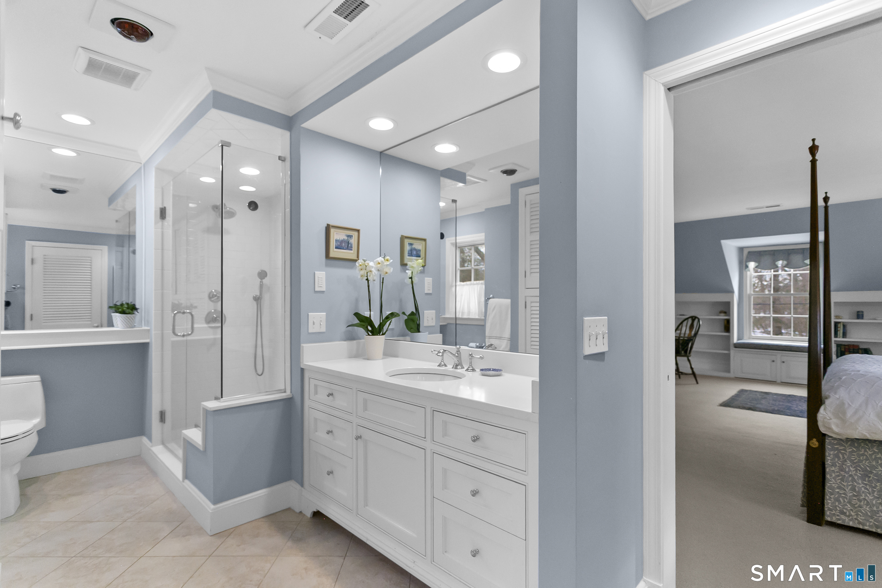 3674 Congress Street