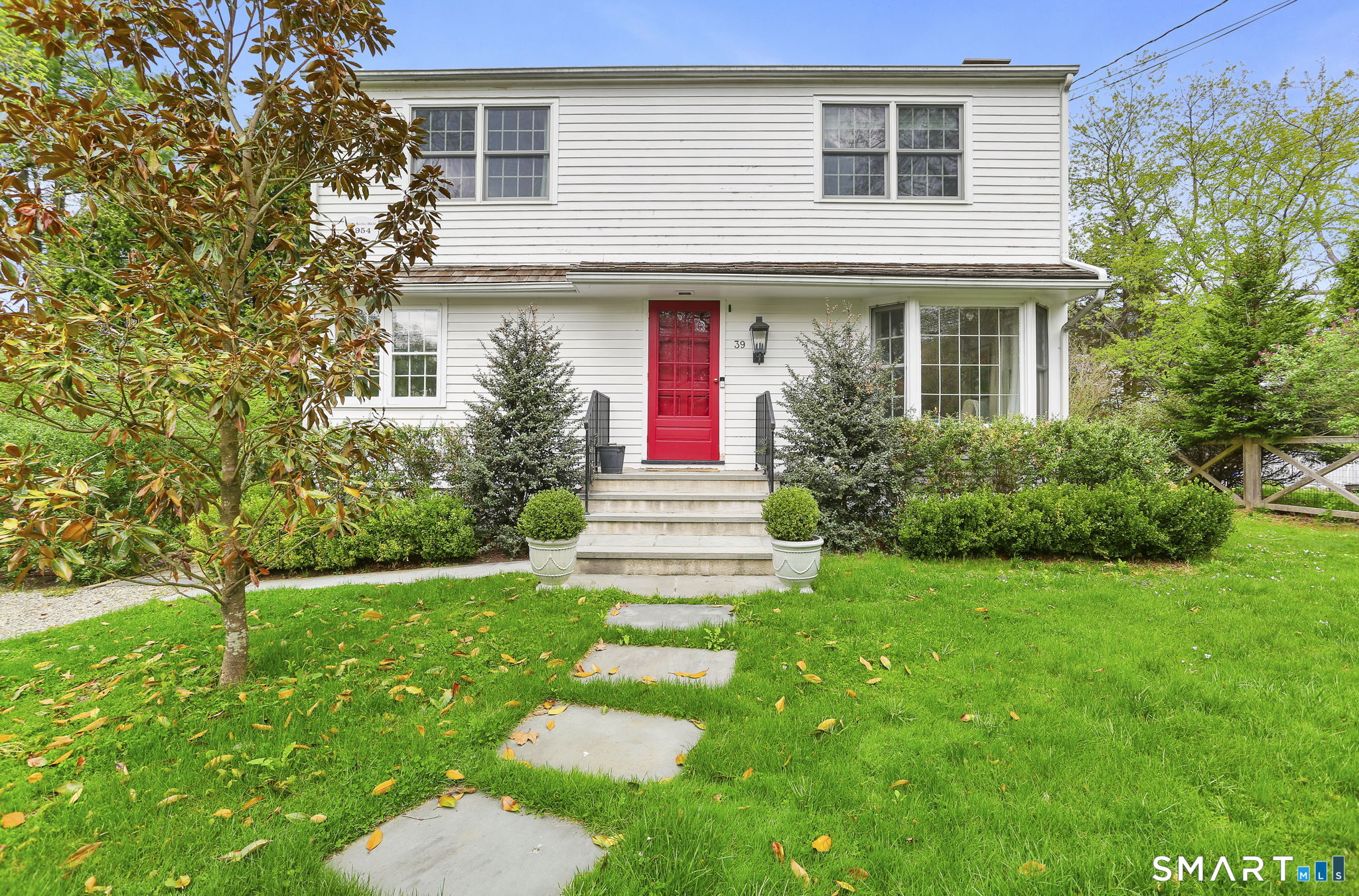 39 Kings Highway North