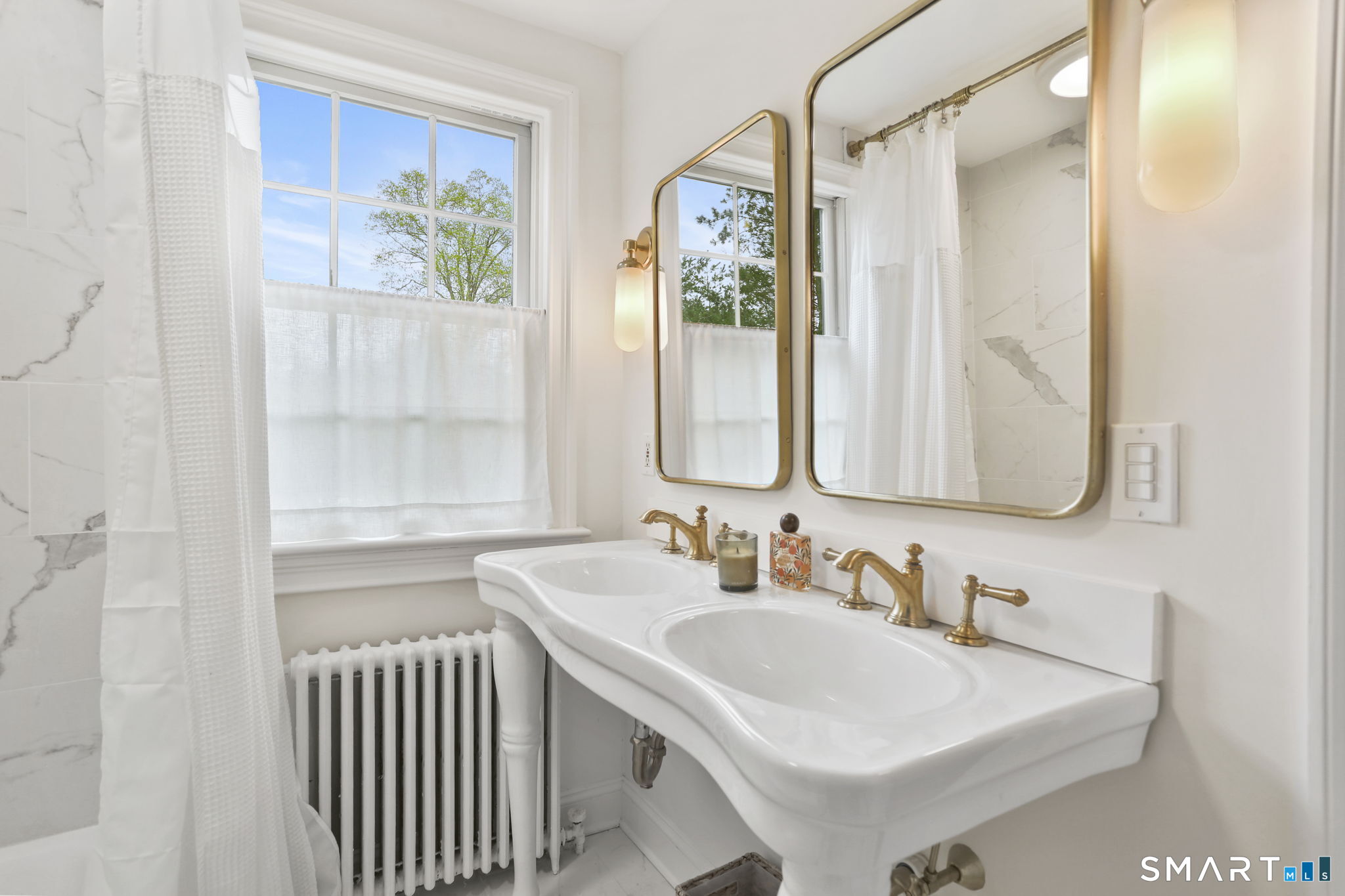 39 Kings Highway North