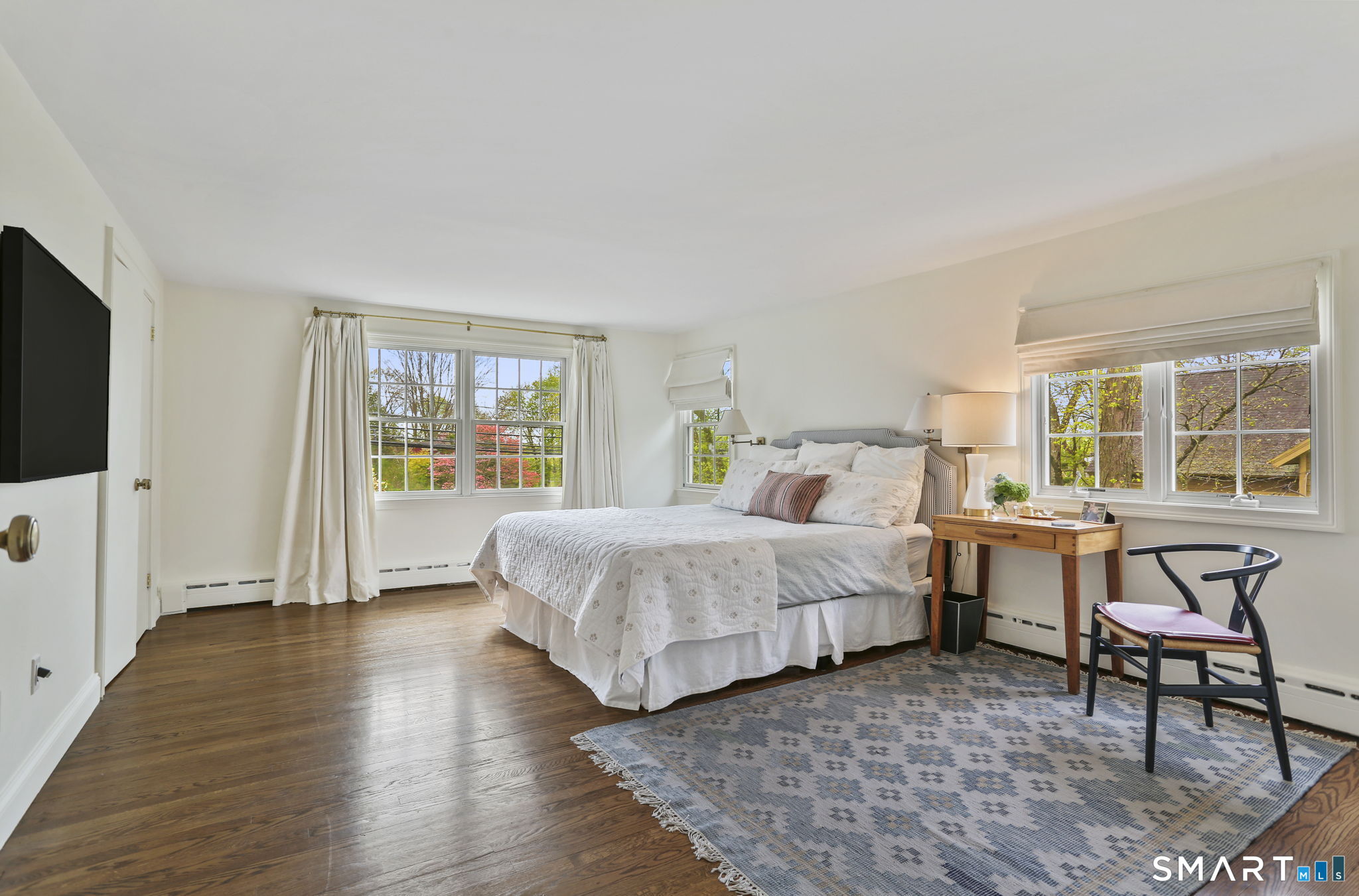 39 Kings Highway North