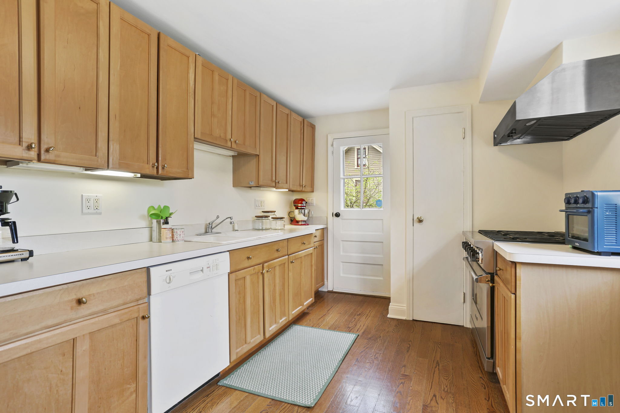 39 Kings Highway North