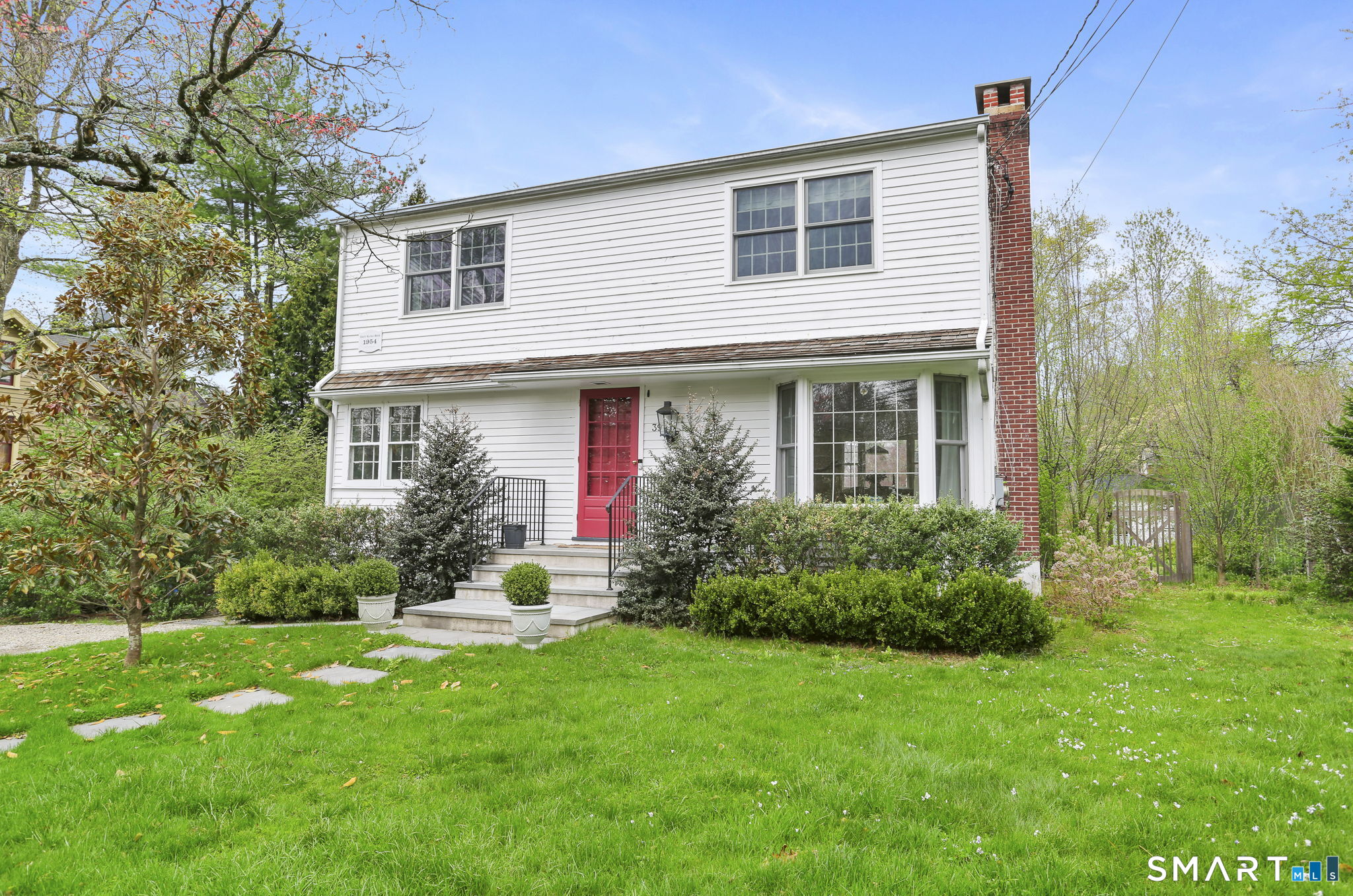 39 Kings Highway North