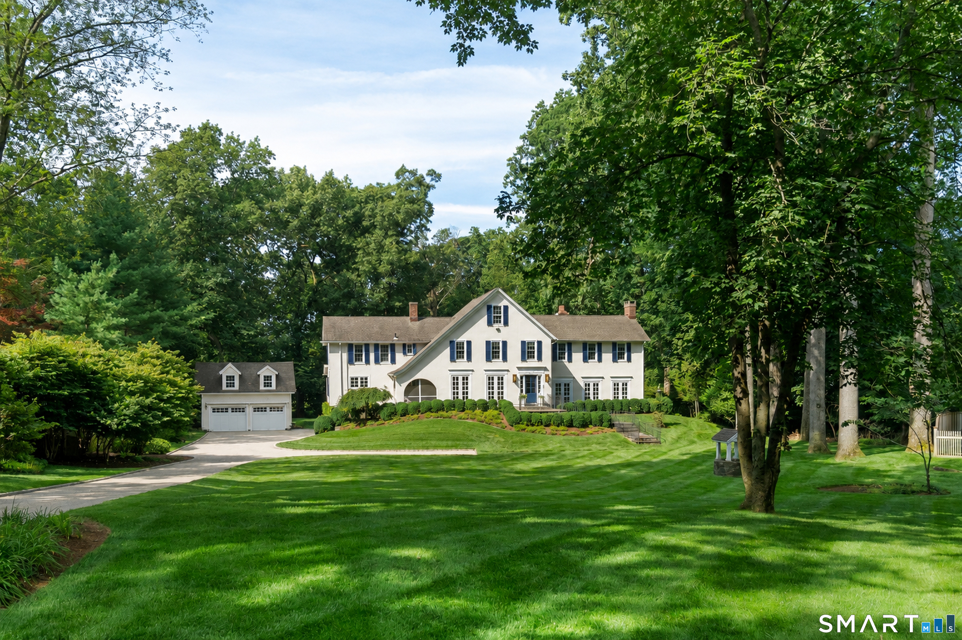 1123 Round Hill Road