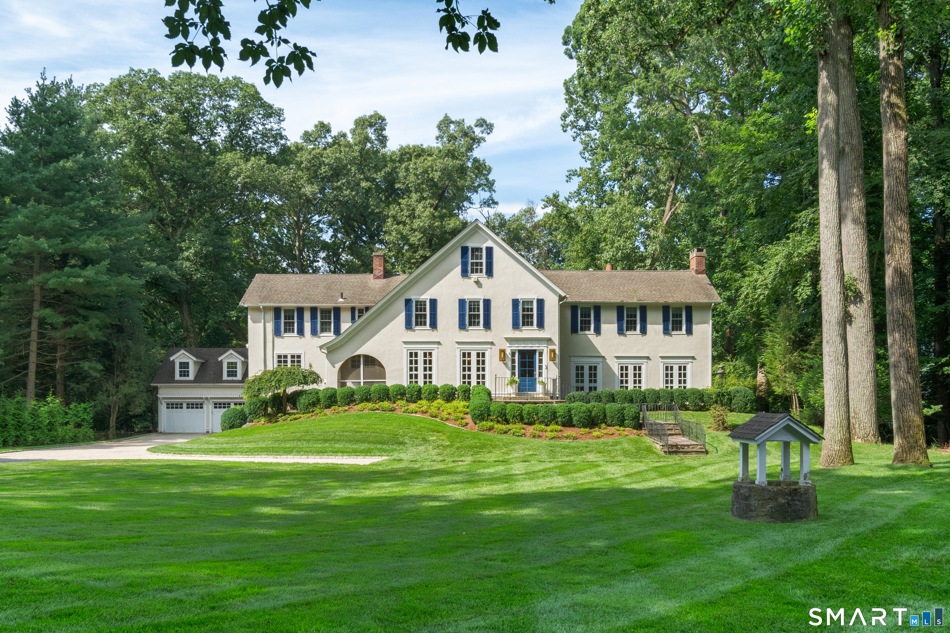 1123 Round Hill Road