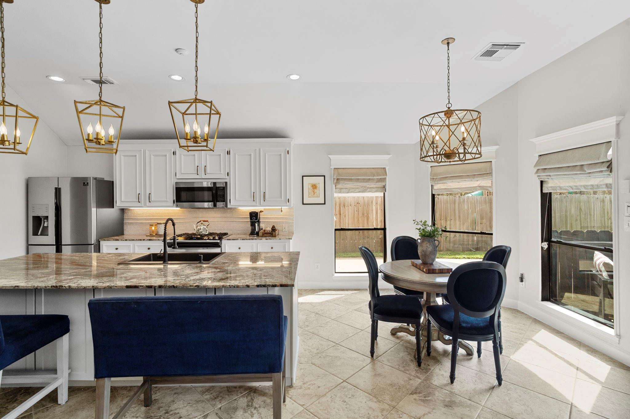 2718 Five Oaks Drive