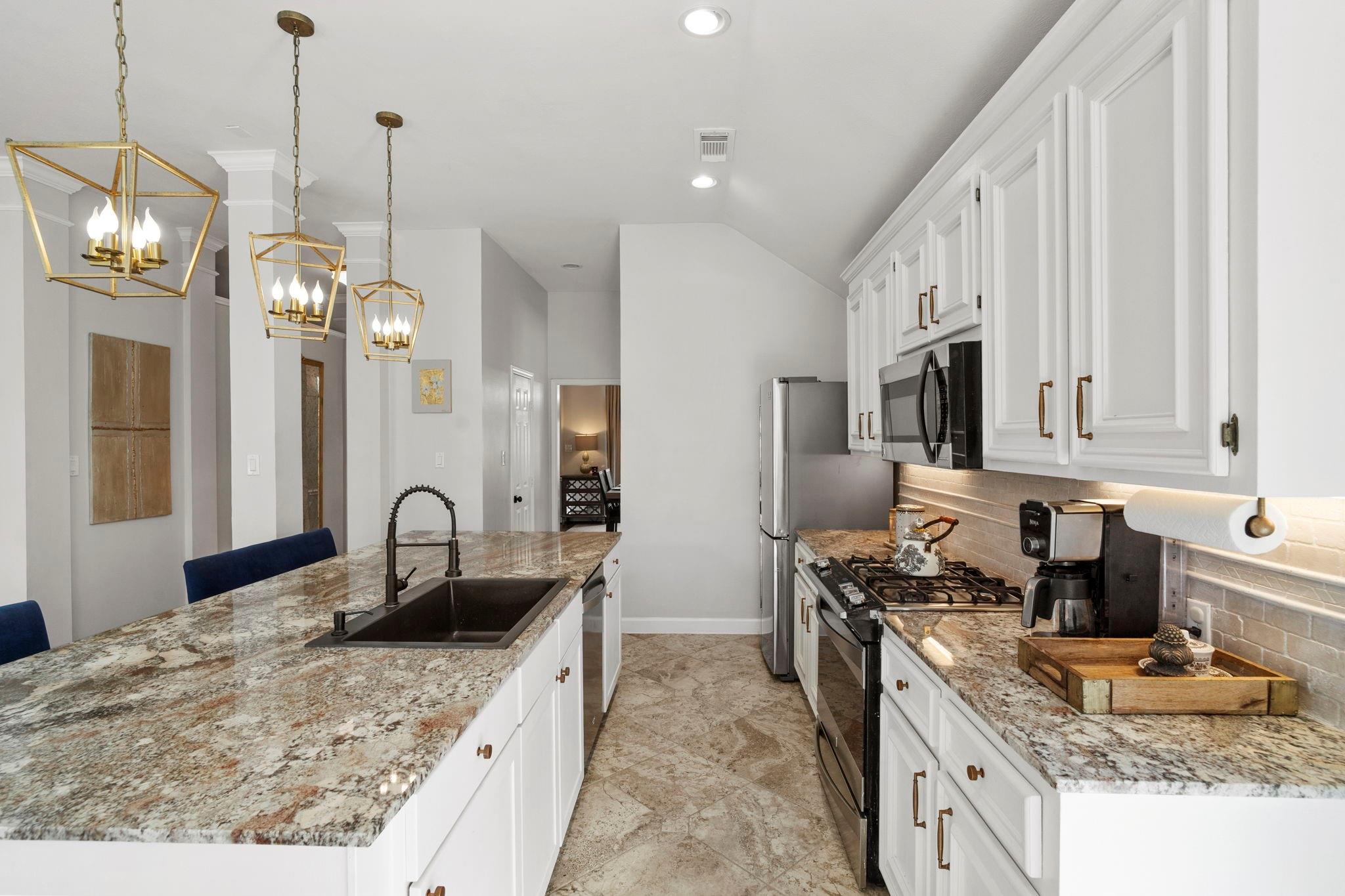 2718 Five Oaks Drive