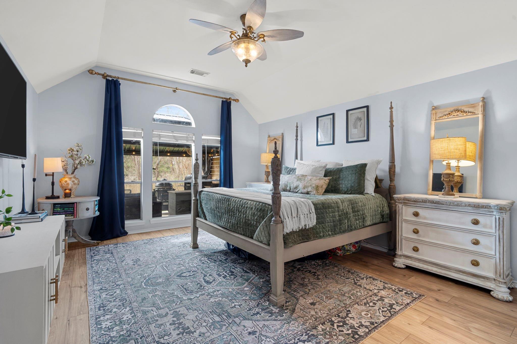 2718 Five Oaks Drive