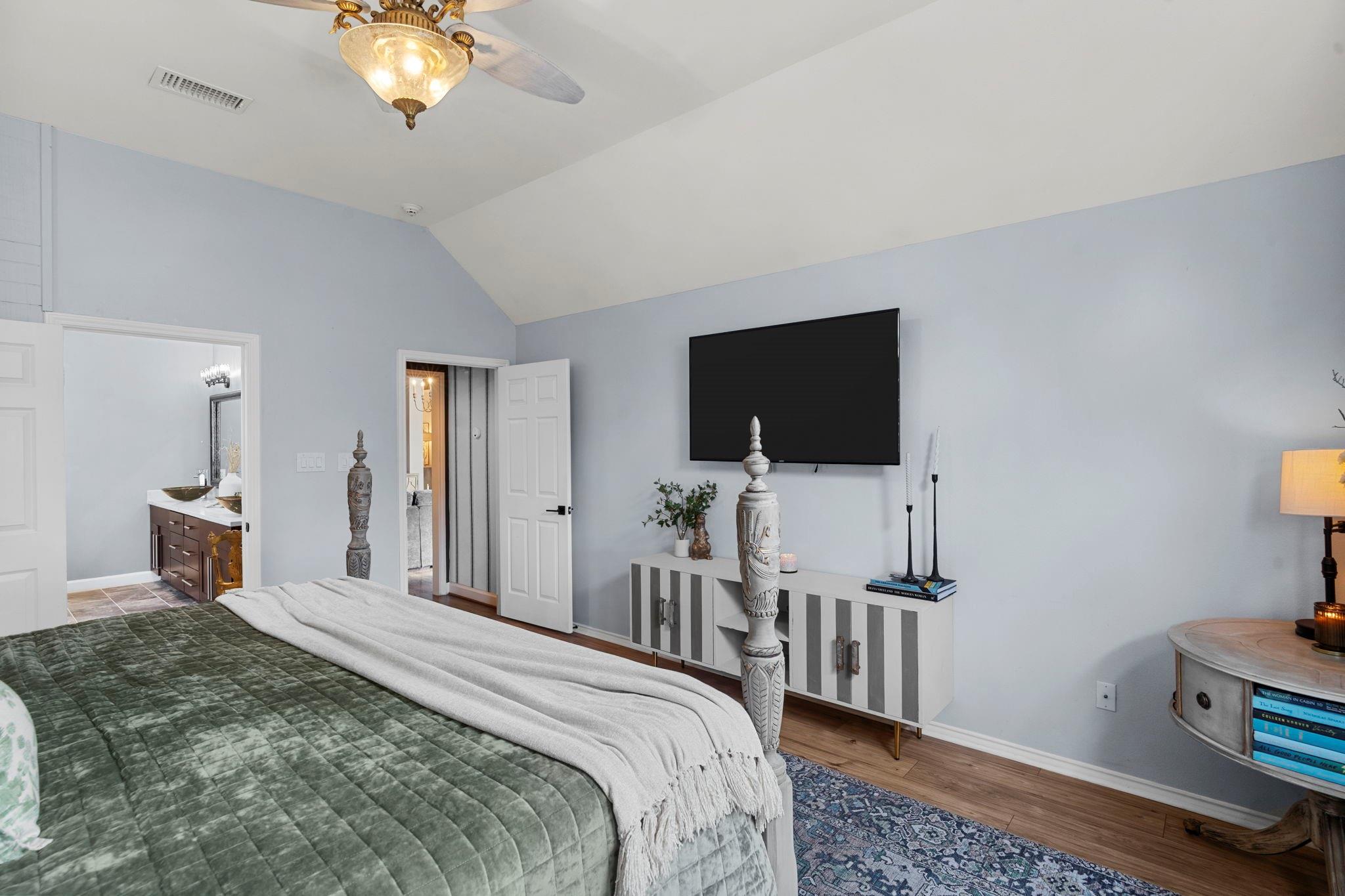 2718 Five Oaks Drive