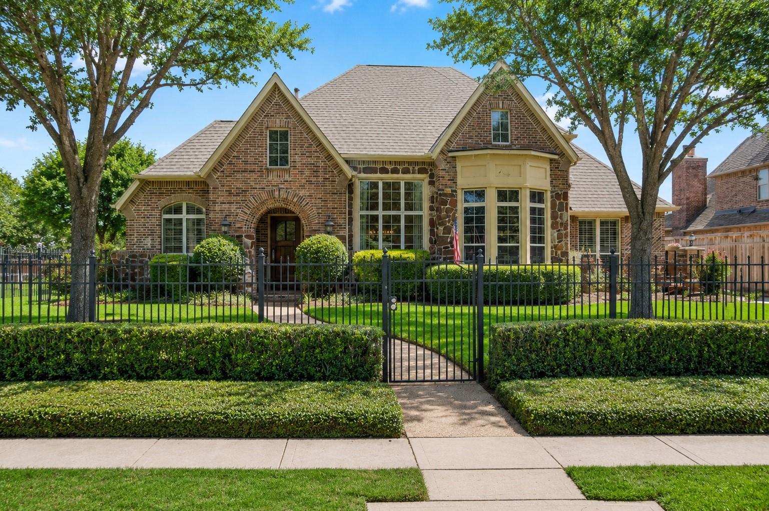 30 Waters Lake Boulevard