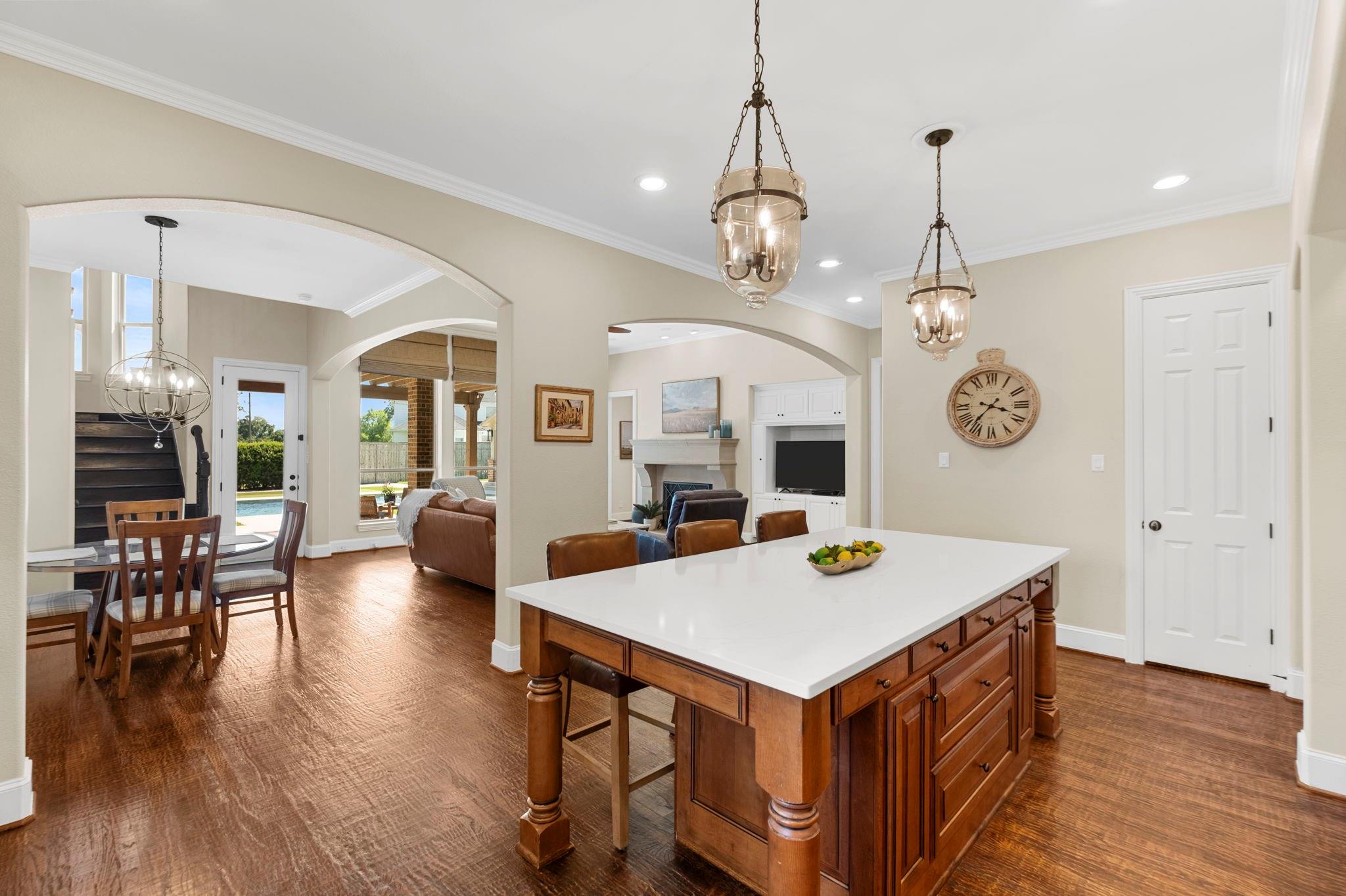 30 Waters Lake Boulevard
