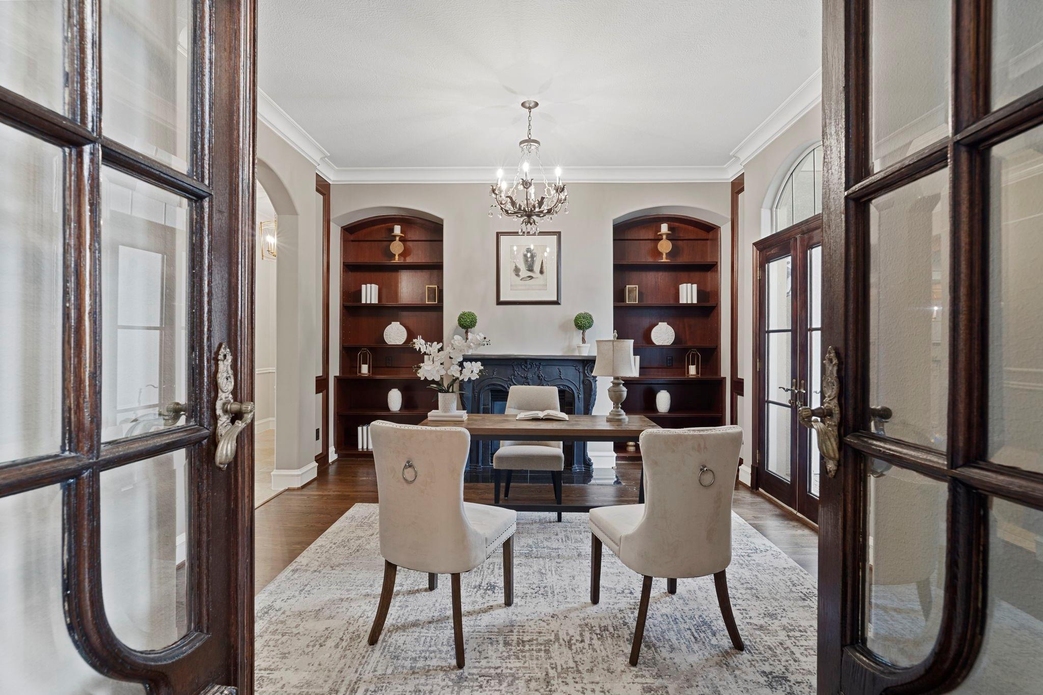 26 Commanders Point