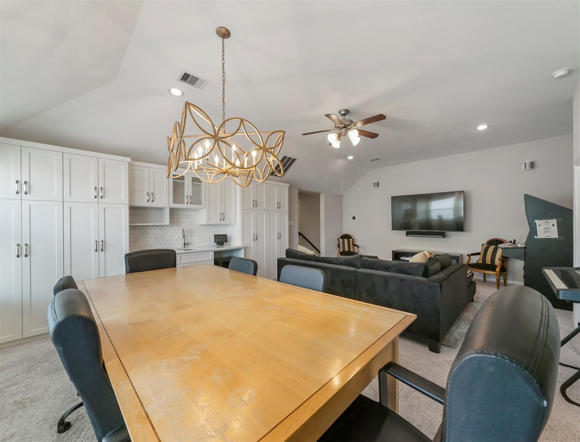 27 Crown Trail
