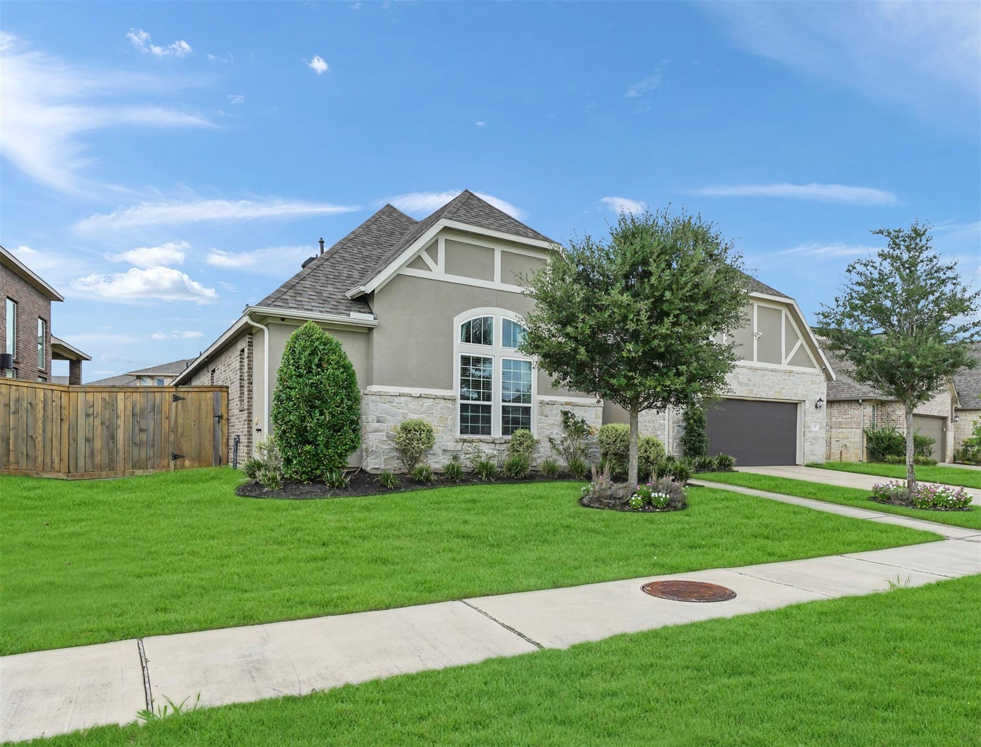 27 Crown Trail