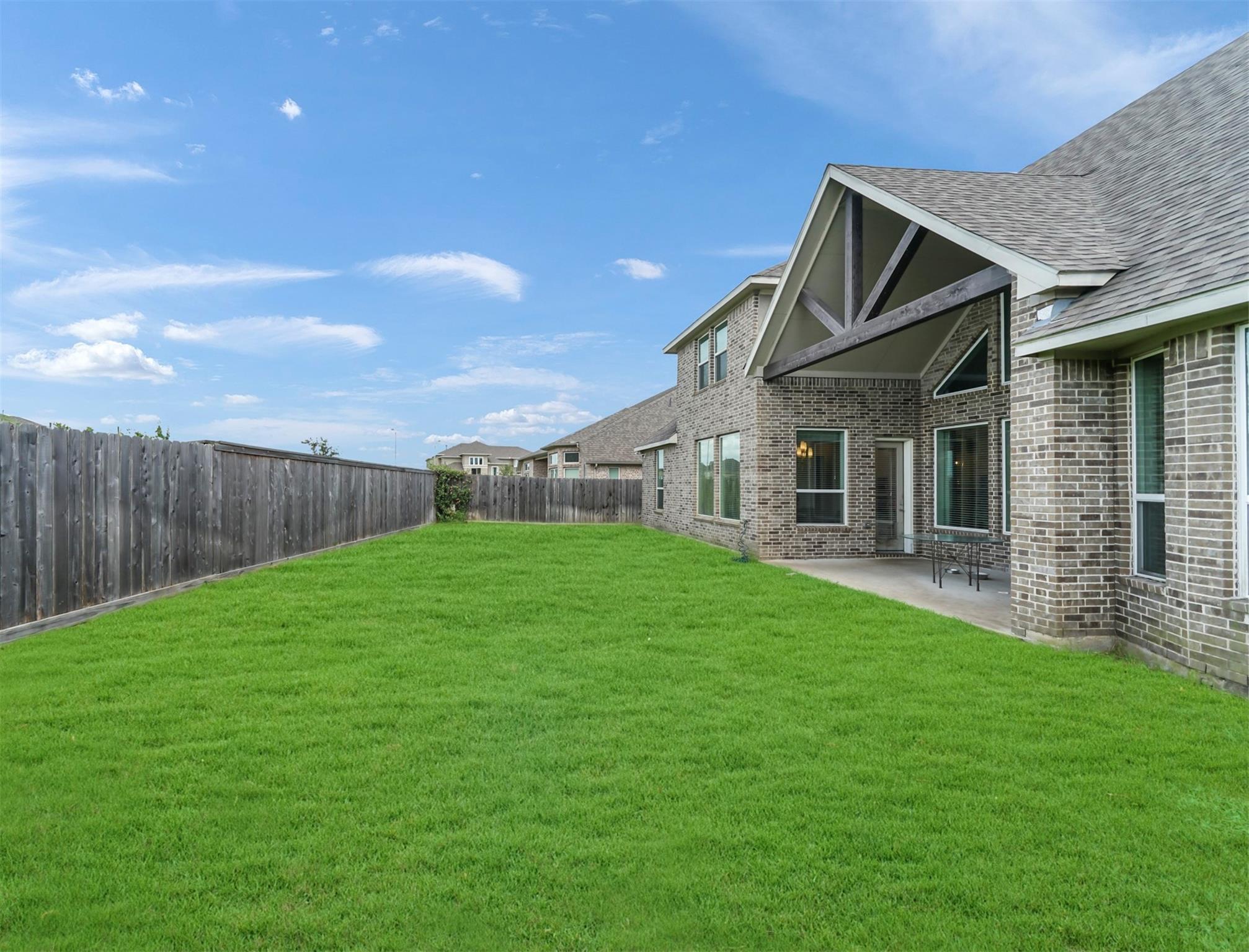 27 Crown Trail