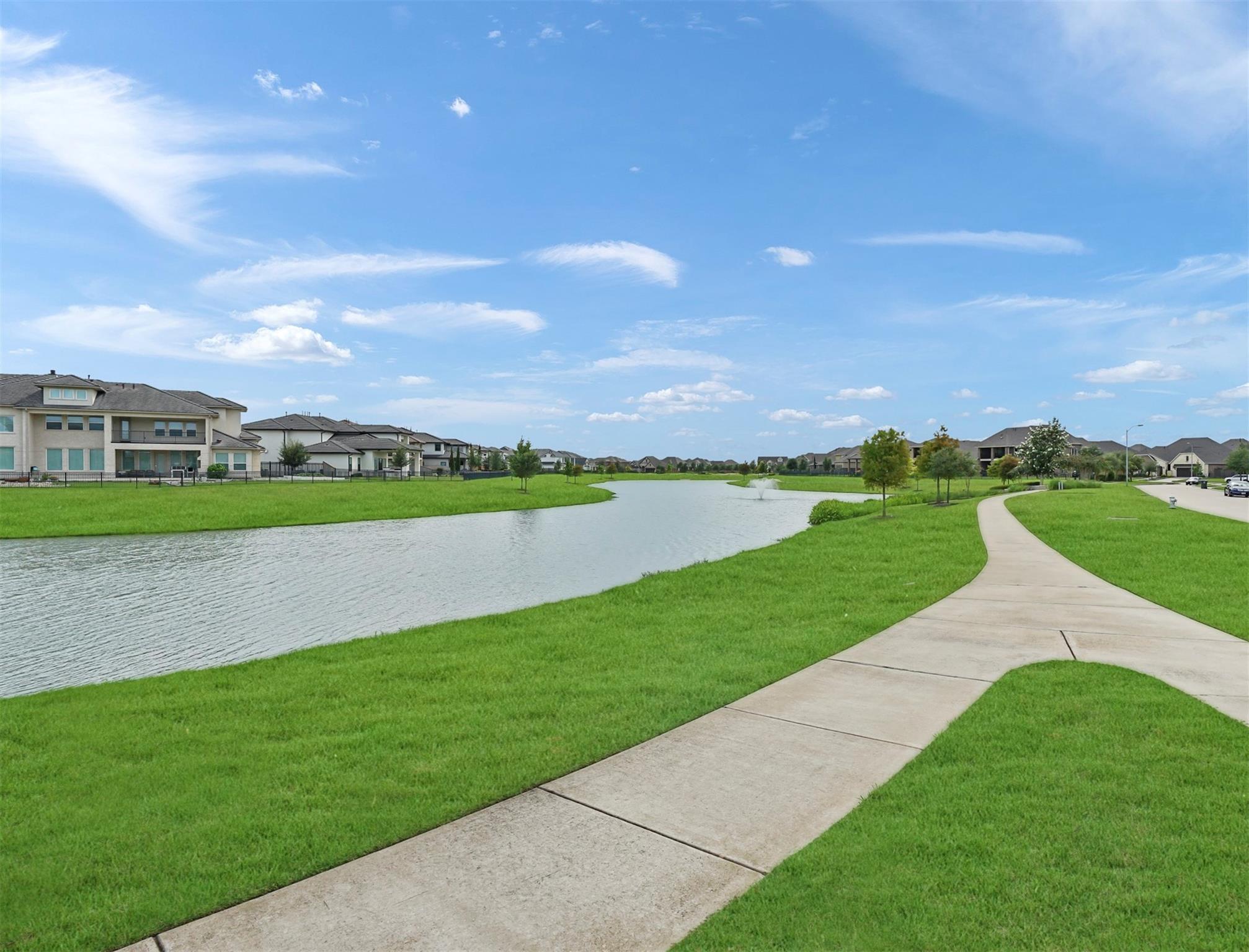 27 Crown Trail