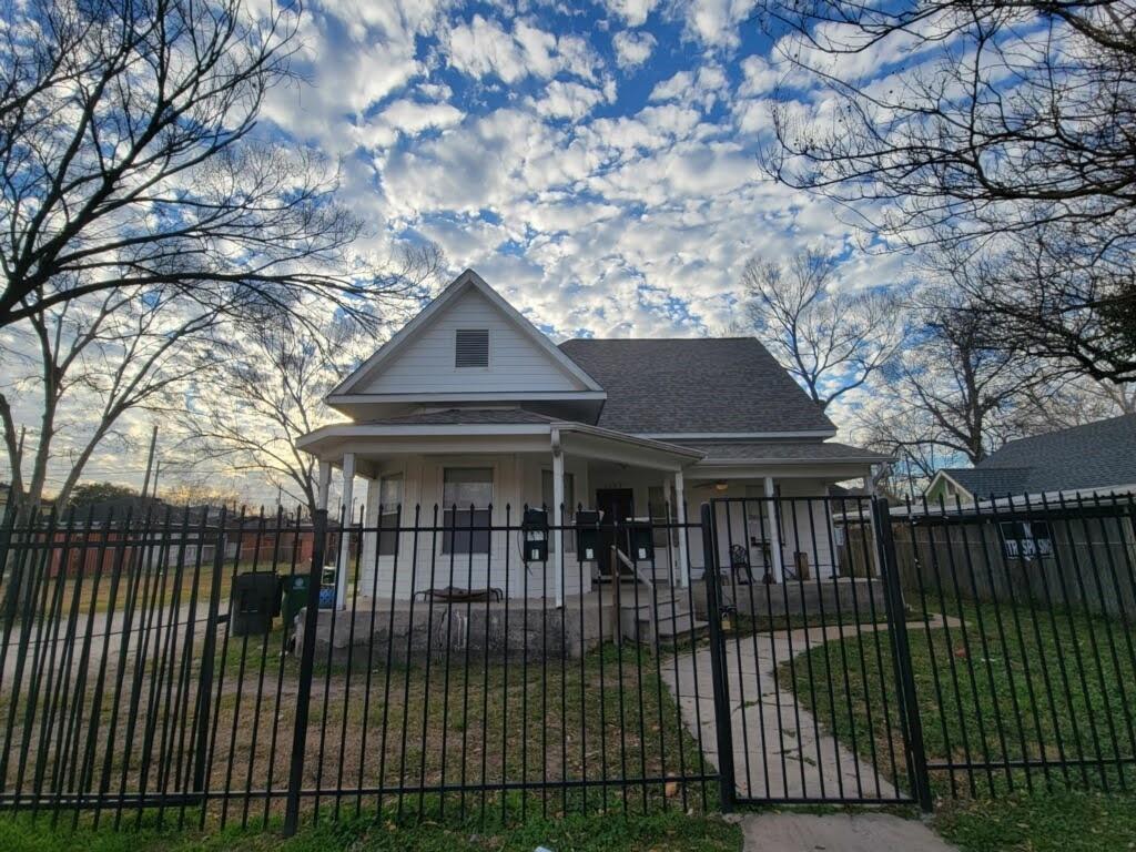 1905 Chapman Street
