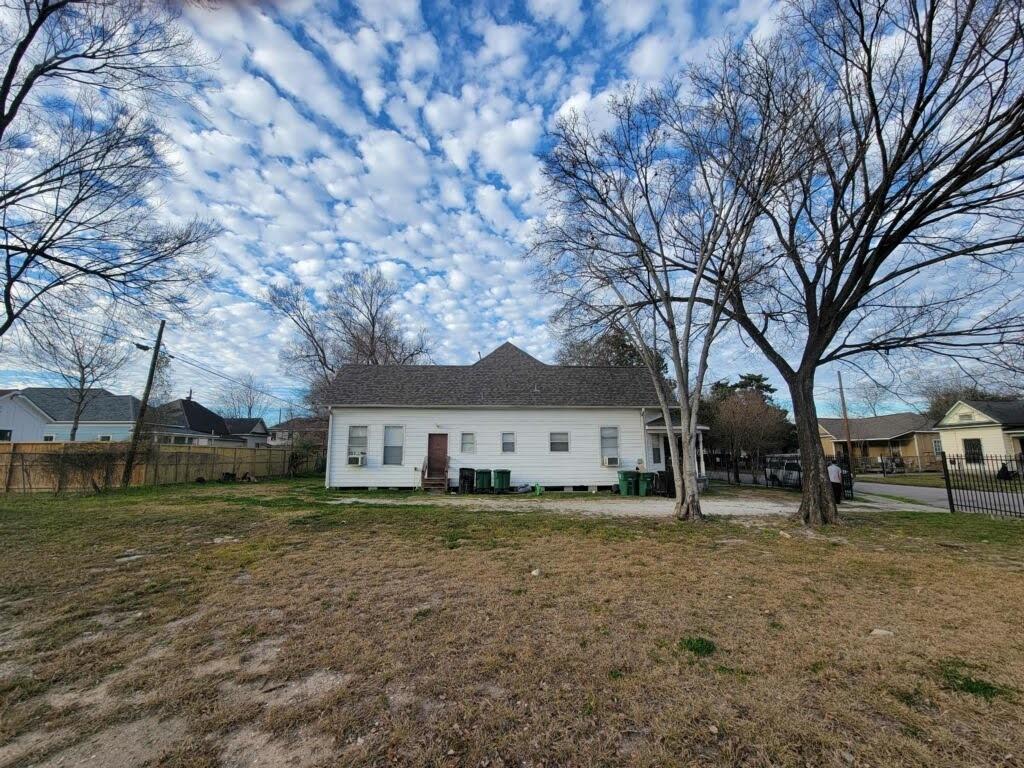 1905 Chapman Street