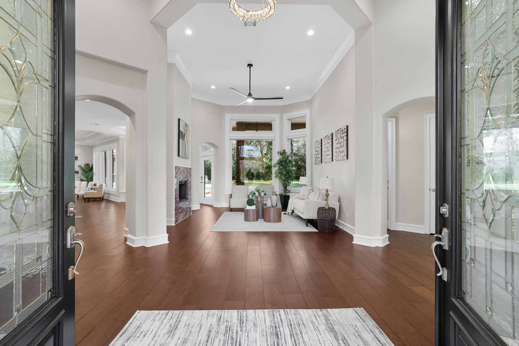 11302 Lake Forest Drive