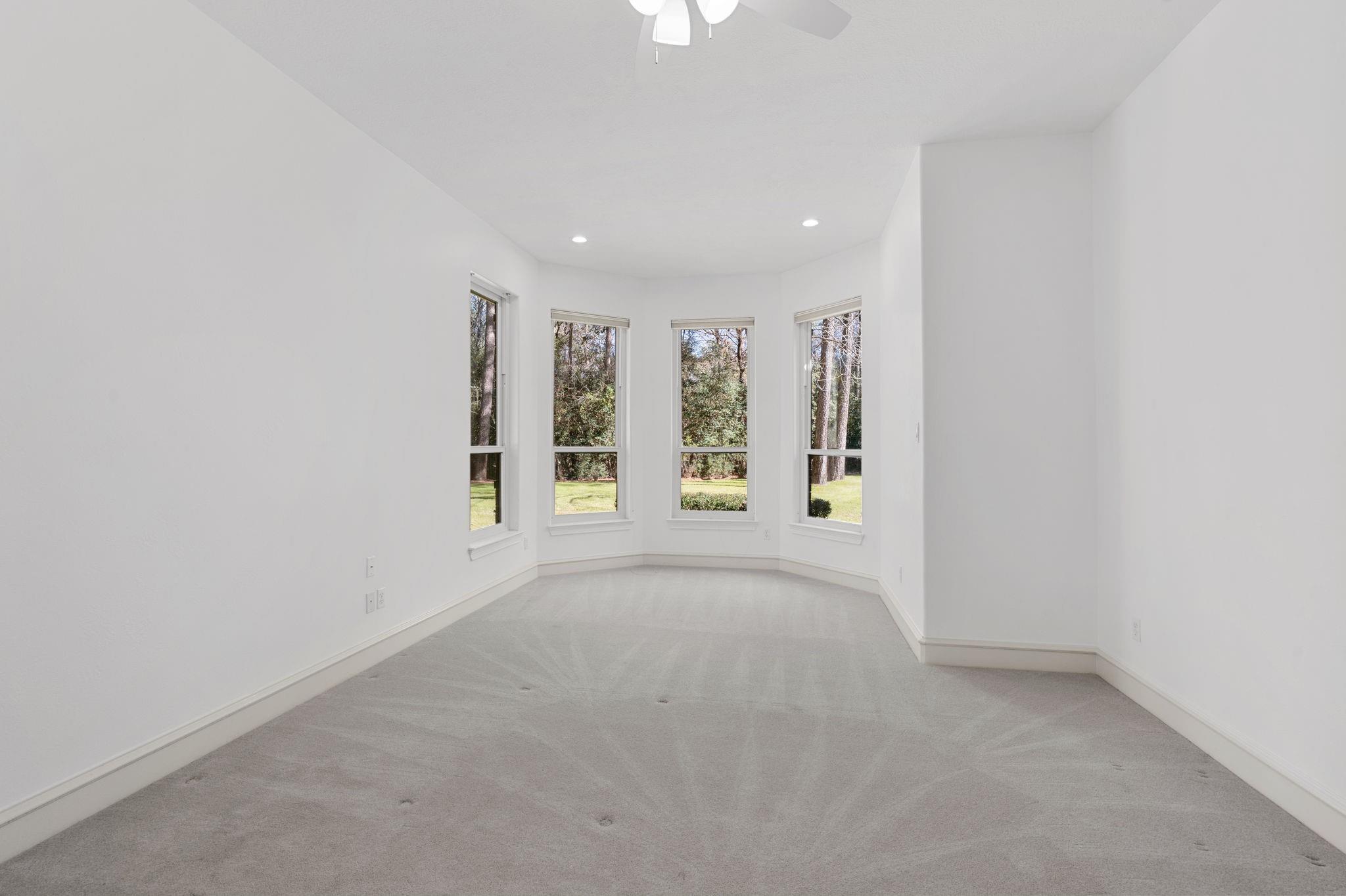 11302 Lake Forest Drive