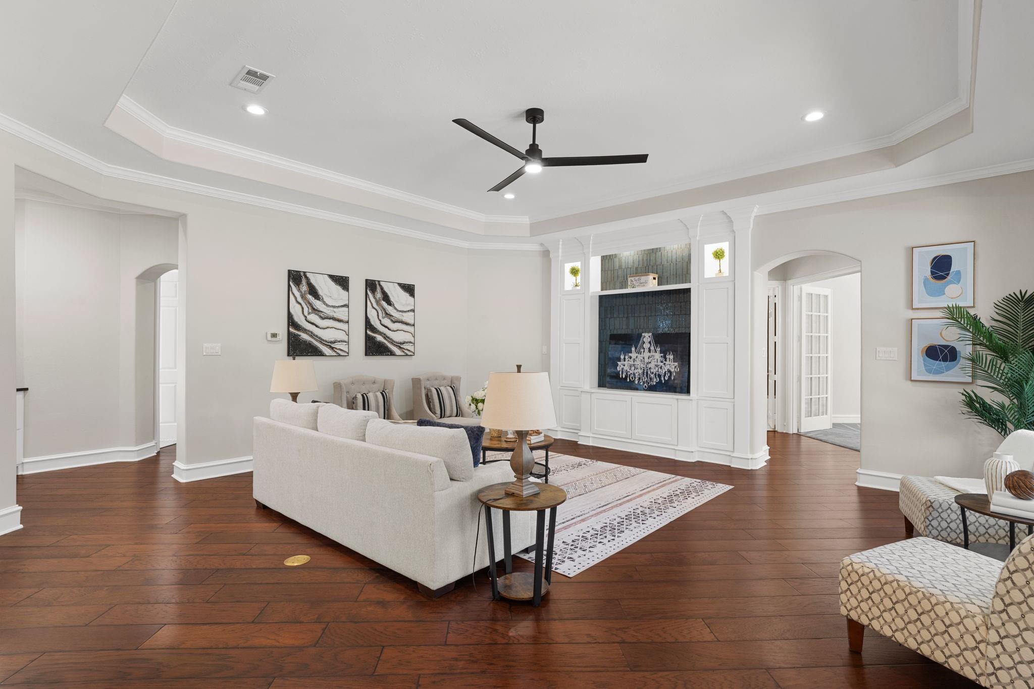 11302 Lake Forest Drive