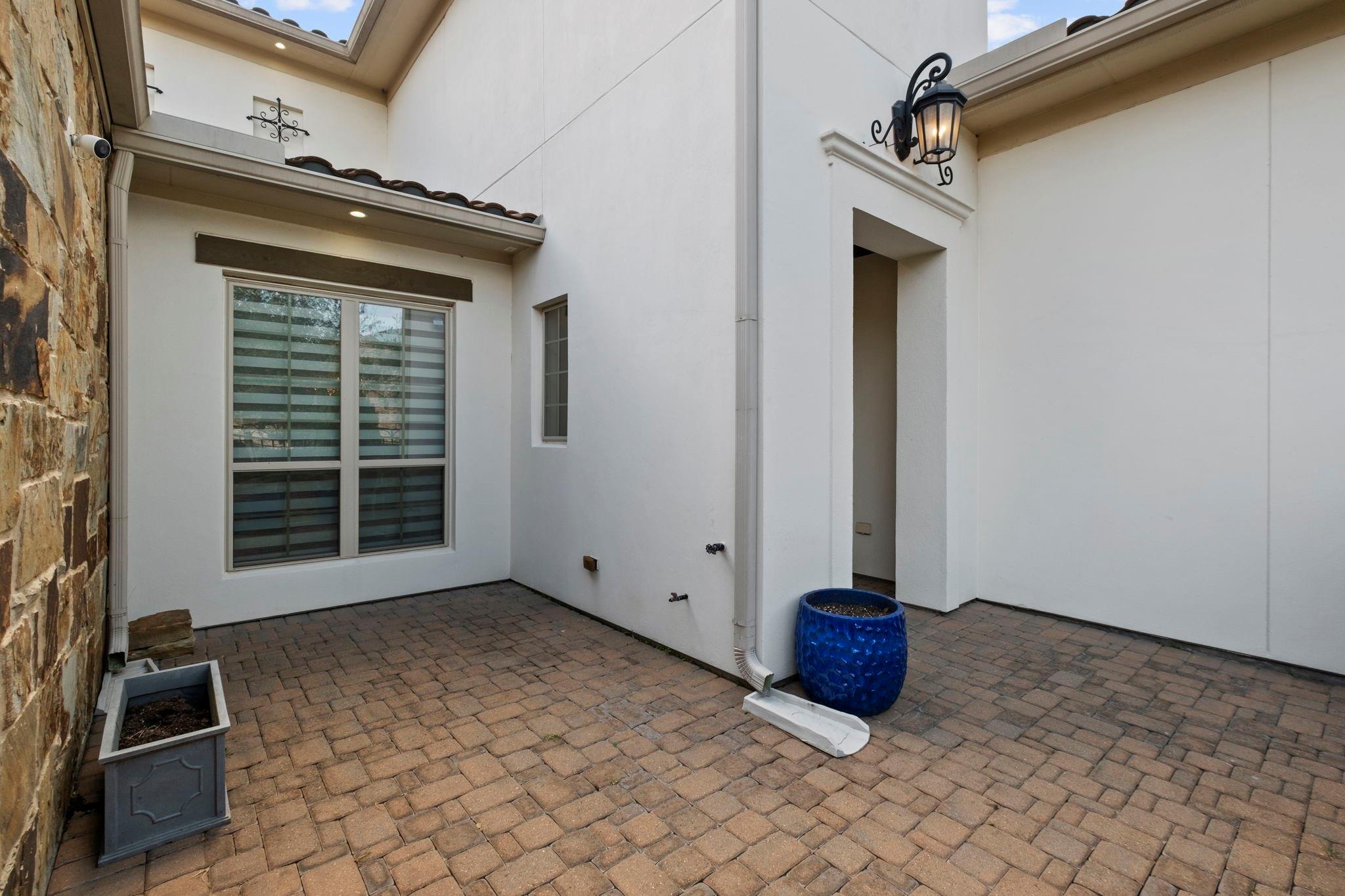 39 Quiet Vista Drive