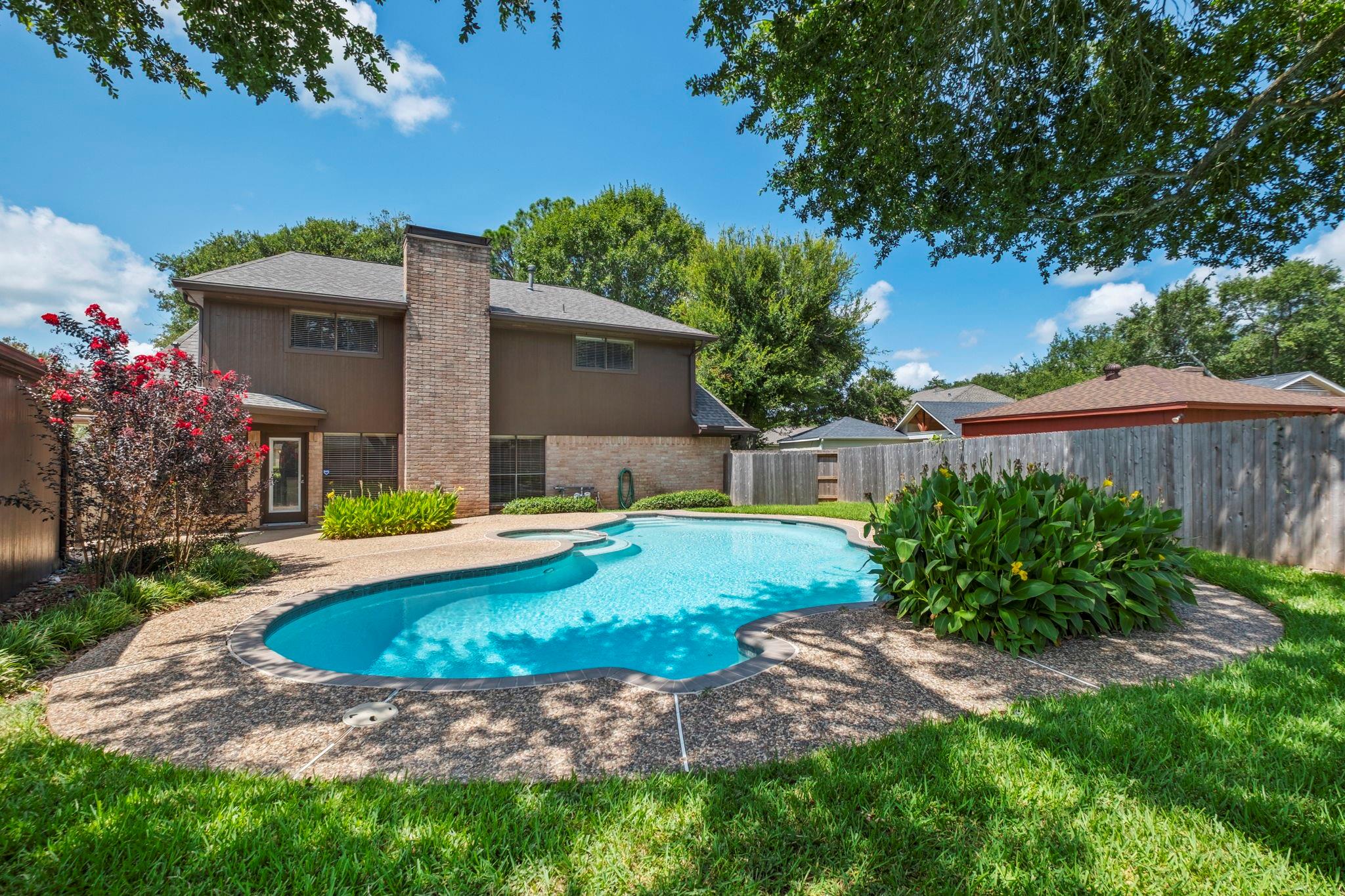 2803 Edgewood Drive