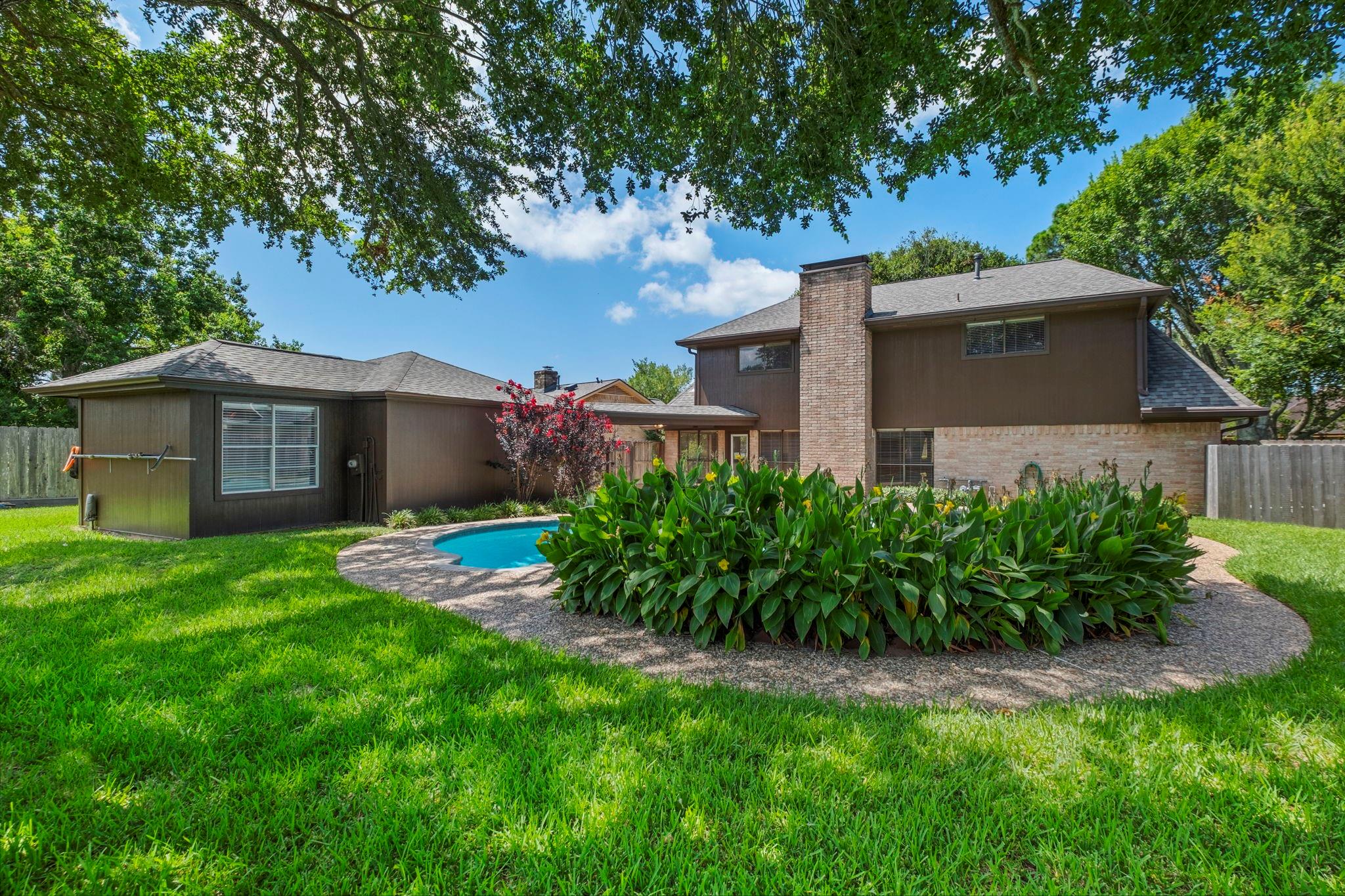 2803 Edgewood Drive