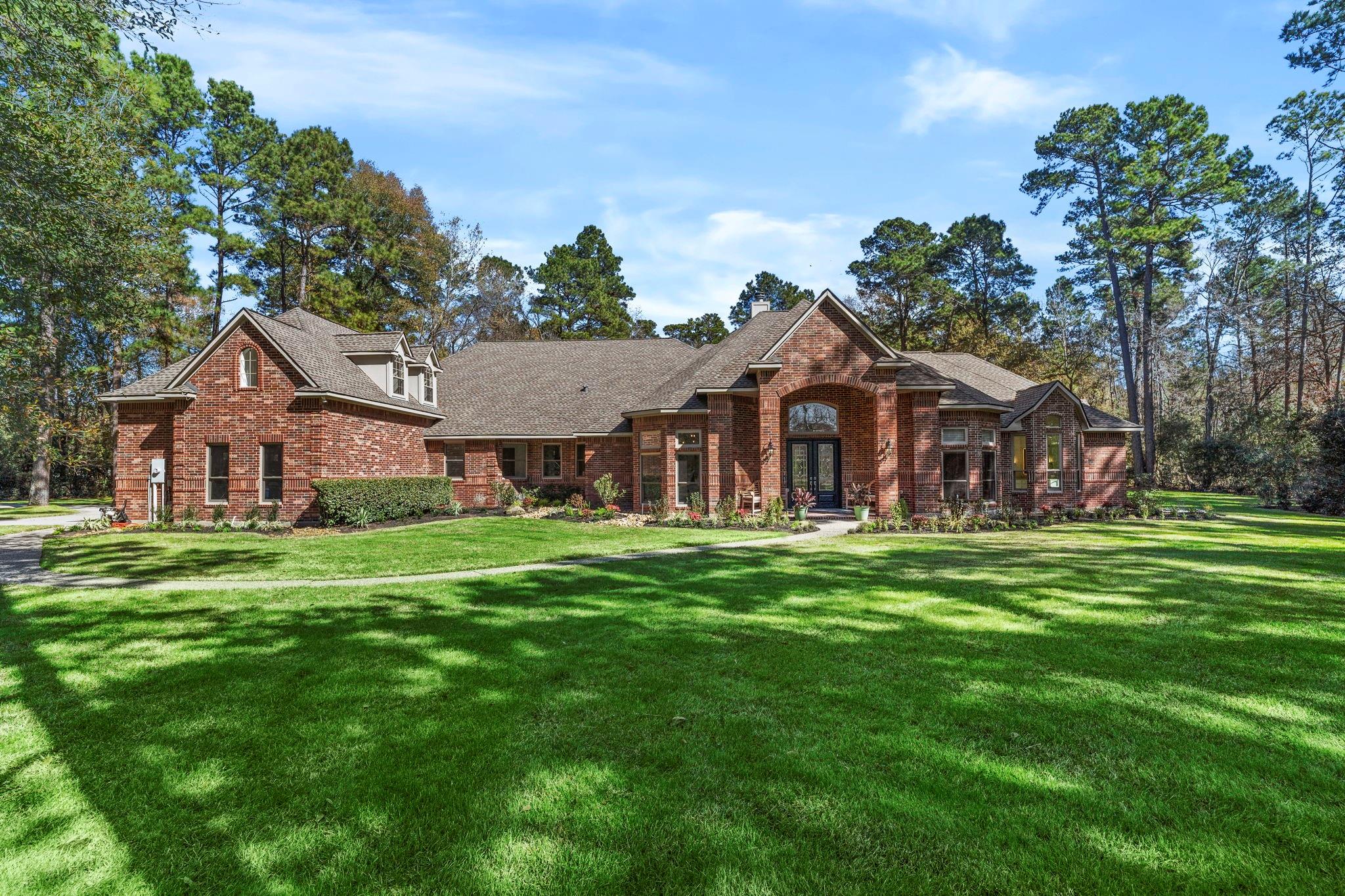 11302 Lake Forest Drive
