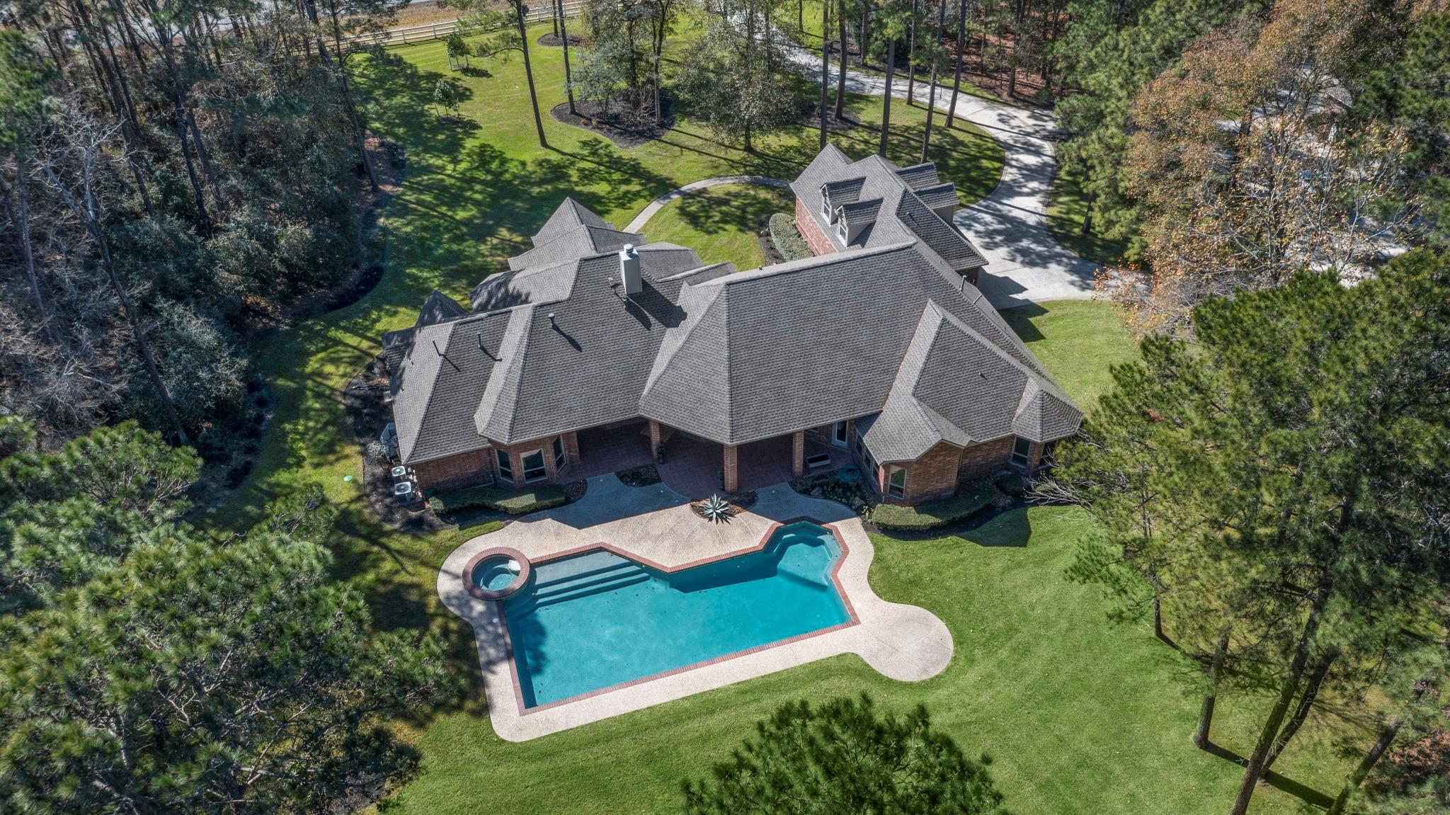 11302 Lake Forest Drive