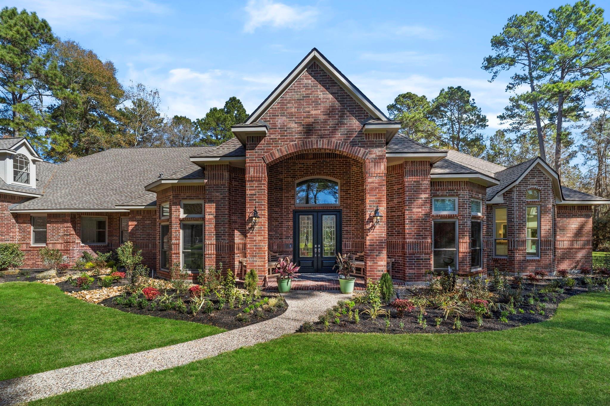 11302 Lake Forest Drive