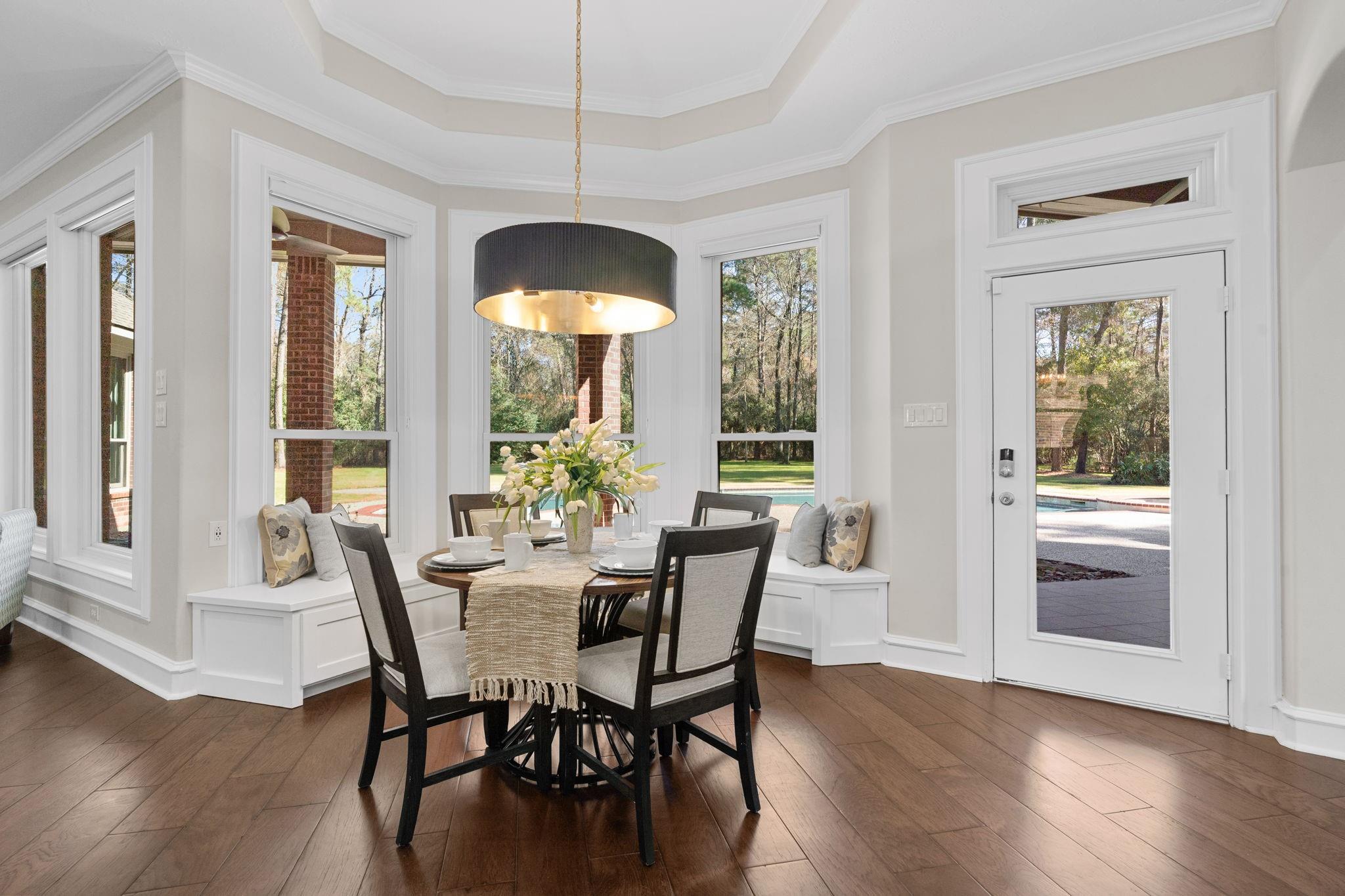 11302 Lake Forest Drive