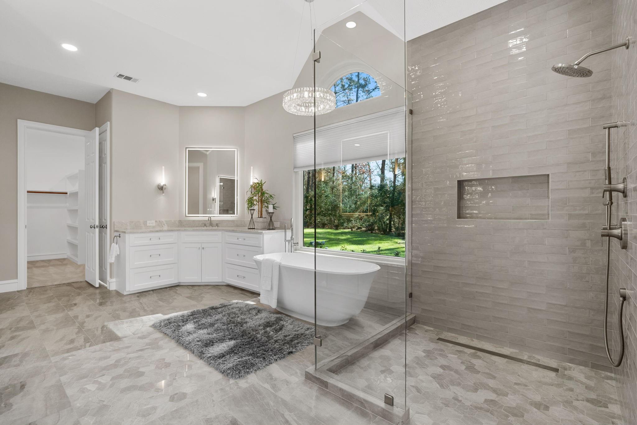 11302 Lake Forest Drive