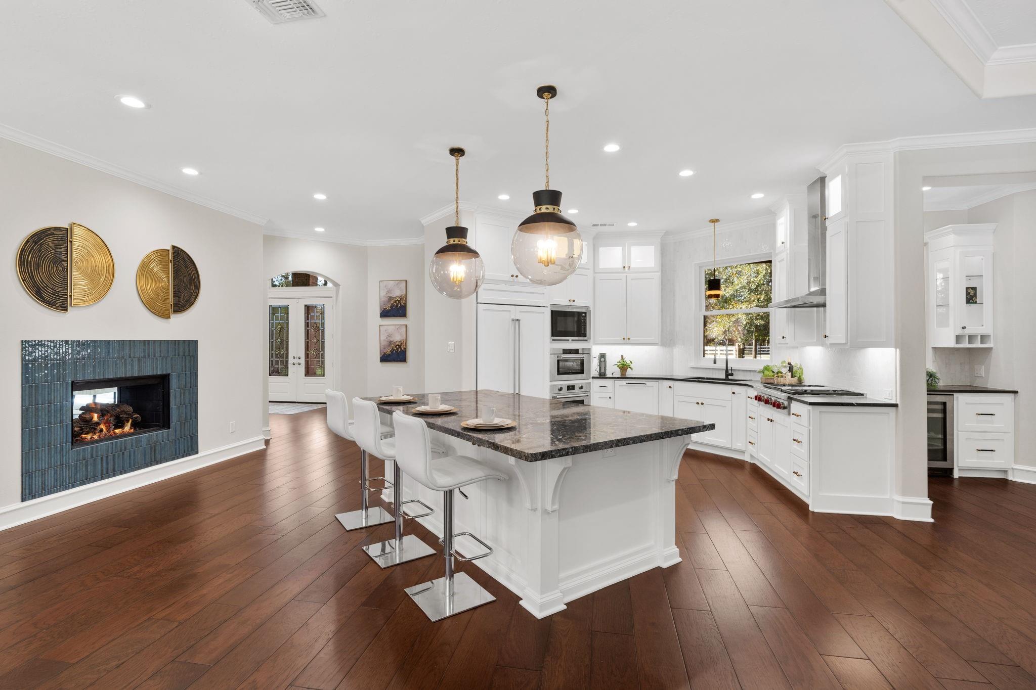 11302 Lake Forest Drive